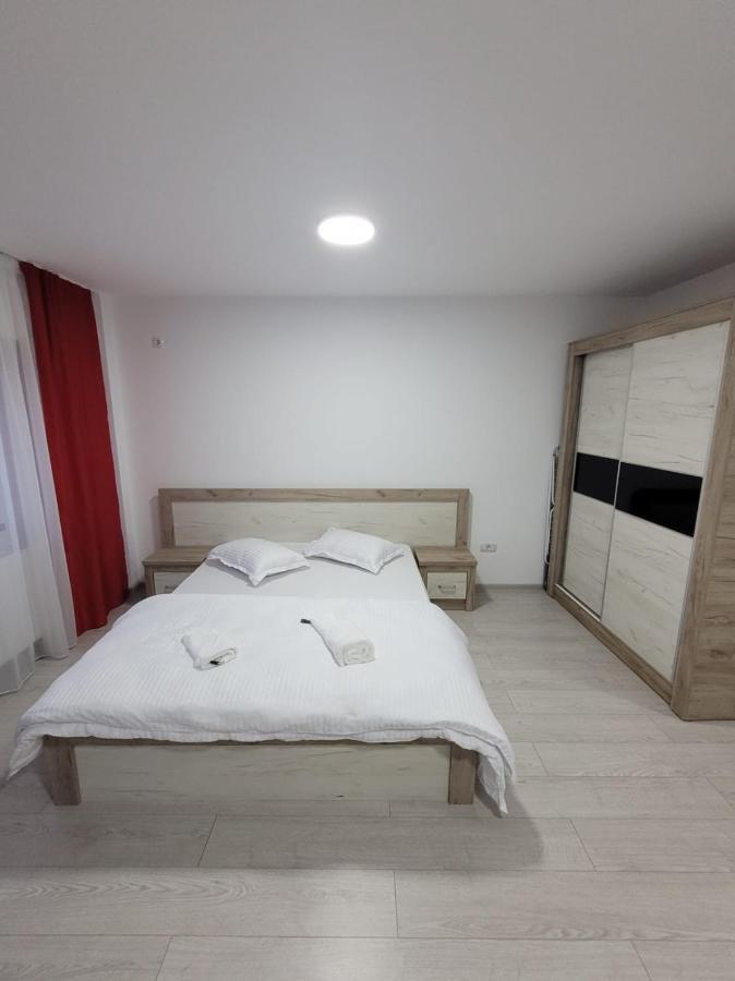 Cazare bloc nou ultracentral Râmnicu Vâlcea Exterior foto